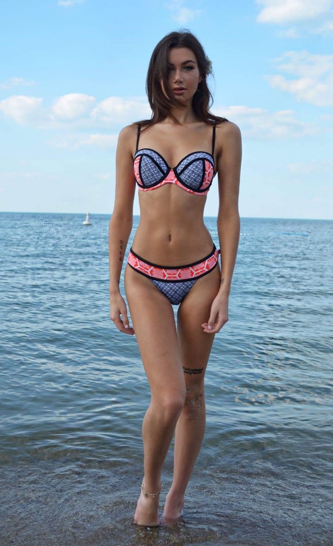 Sabrina Vaz Nude Topless And Lewd Bikini Photos (6)