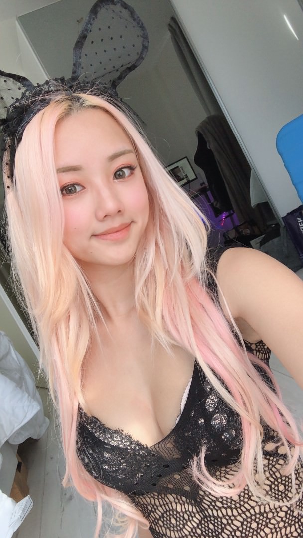 Vyvan Le Nude Patroen Video and Photos Leaked! (3 