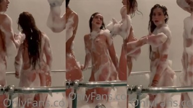 [Image: Emarrb-Nude-Soapy-Bath-Video-Leaked.jpg]